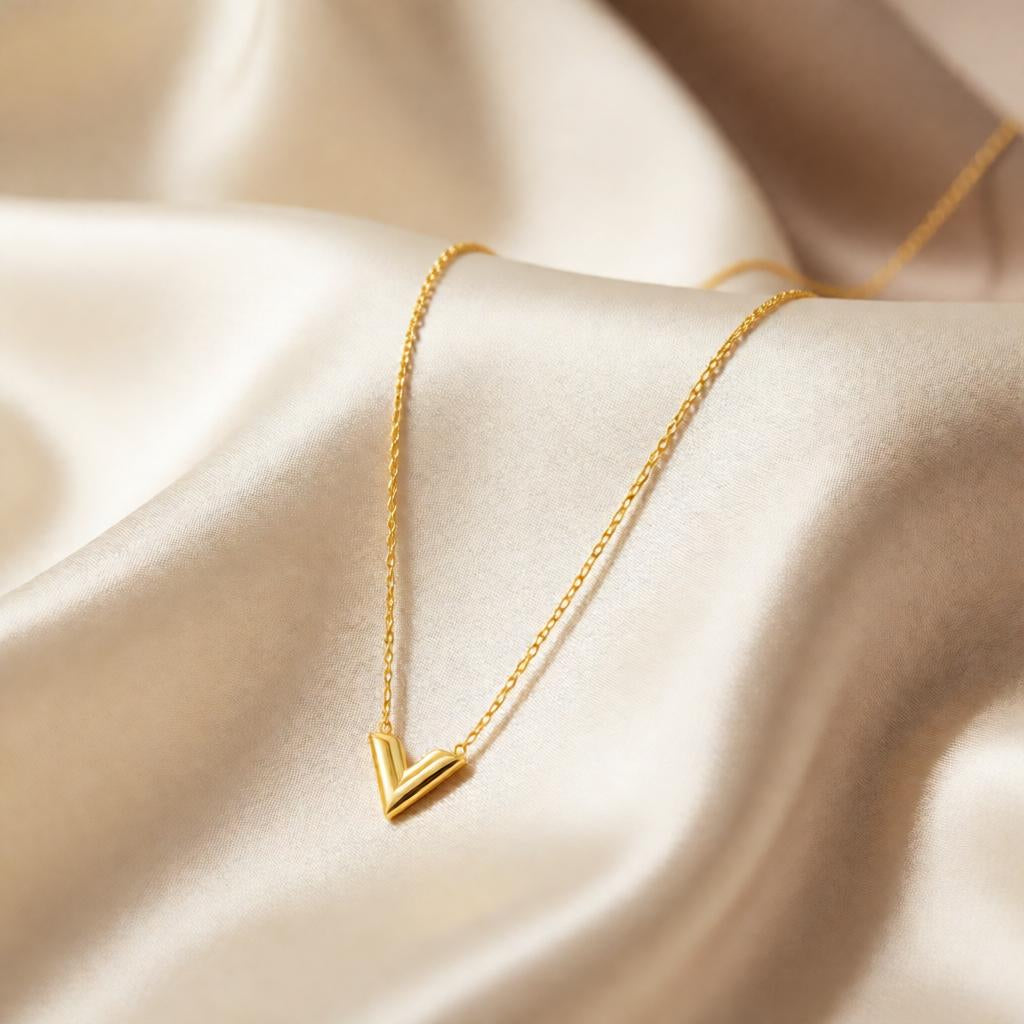 Elegant Green Stone Gold Chain Necklace for Women | Minimal Square Emerald Style Necklace